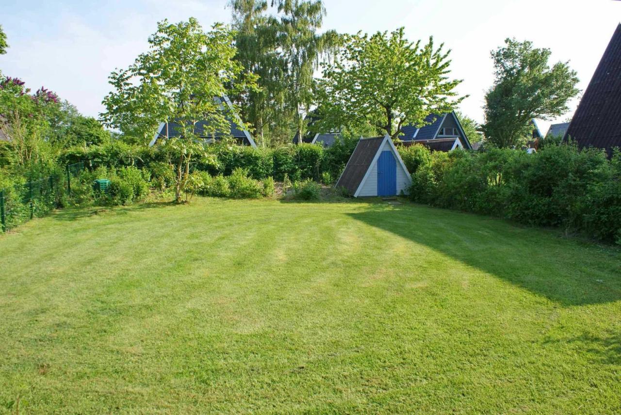 Zeltdachhaus Mit Wlan Und Zaun Villa Damp Exterior photo